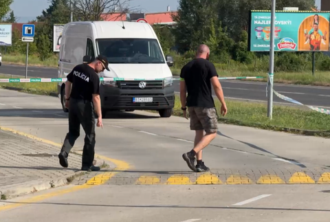 Poškodený bankomat