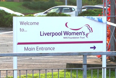 [multi] Duchaplný taxikár zabránil obrovskej tragédii, zamkol muža s výbušninami vo svojom vozidle 333