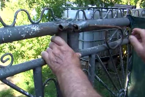 Muž (32) surovo napadol svojho suseda (80).