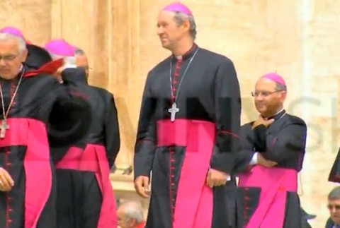 Róbert Bezák sa stretol s pápežom Františkom 2
