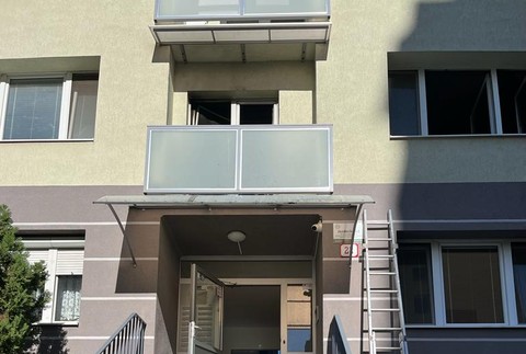 vybuch nove zamky hasici bytovka (2)