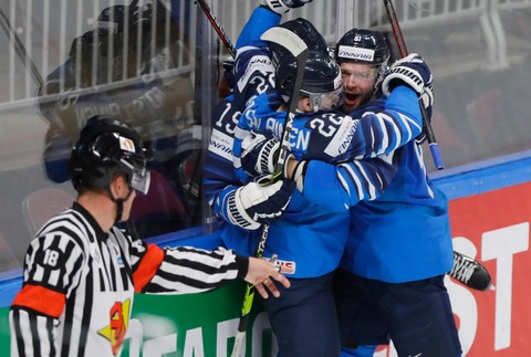 Druhý semifinálový súboj medzi Nemeckom a Fínskom.