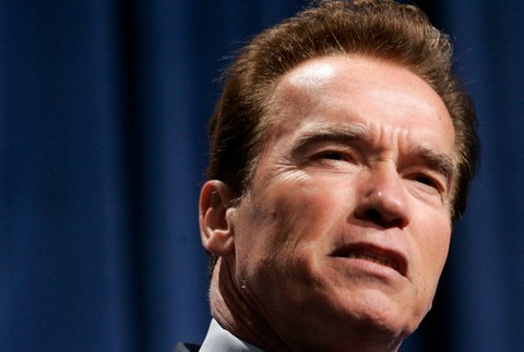 Schwarzenegger zblizka