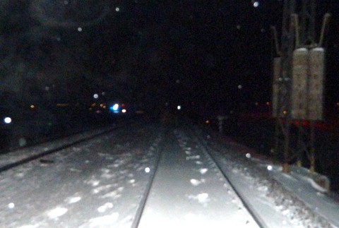 Vlak noc priecestie koľajnice zrážka nehoda