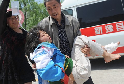 Zemetrasenie Čína ľudia nemocnica