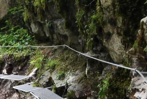 Dobrá správa pre turistov: Trasu Biely potok otvorili, reťaze aj rebríky v Slovenskom raji sú opäť bezpečnejšie