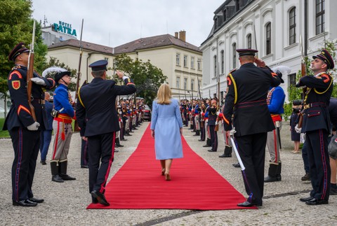 20241406_prezidentka_rozlucka_19050706