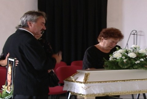 Pohreb, Simonka, smútiaci, truhla, detail