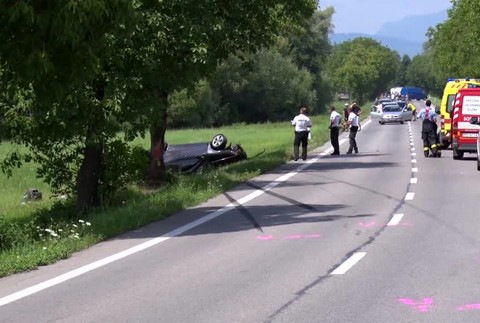 Havarovali do stromu311