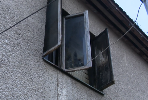 uhoreny muz vo vlastnom dome 1