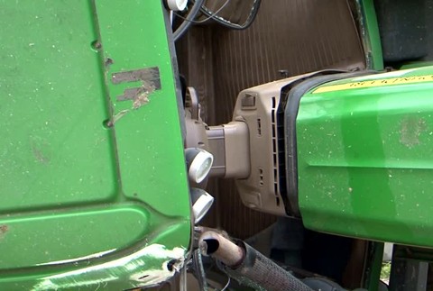 [multi] Prevrátený traktor 1586