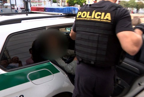 Rekonštrukcia vraždy: Muž strelil suseda do hlavy, do väzenia ale zrejme nepôjde