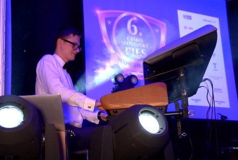 Česko-Slovenský ples v Manchestri prekonal očakávania. TAKTO to vyzeralo na parkete až do RÁNA