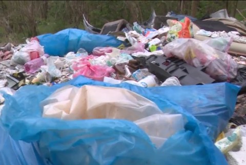 Boj s čiernou skládkou pokračuje. Neporiadok sa ale naďalej rozrastá