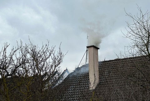 Požiar poškodil dielňu aj rodinný dom 2