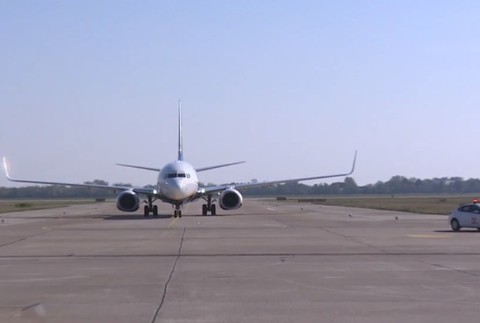 Letecké spoločnosti pridali v Bratislave 56 letov. Dajte si pozor na check-in