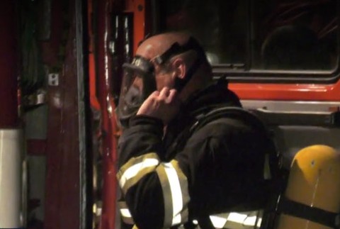 Šokujúci nález v garáži. Pre podozrivé ampulky na miesto dorazili záchranári