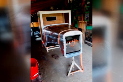 [multi] Drevené auto 2508