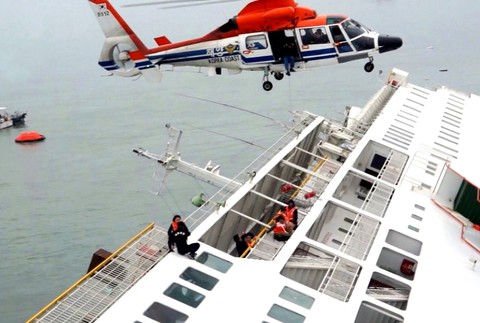 potopený trajekt Sewol, záchranná akcia