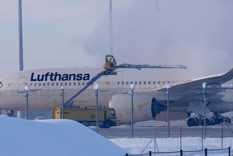 Počasie ochromilo letisko v Mníchove