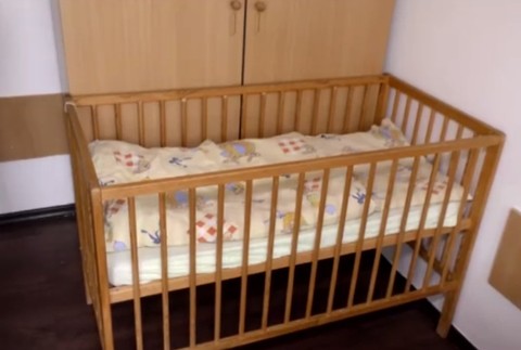 Deti vo veku 2 a 4 priviezol na Slovensko taxík