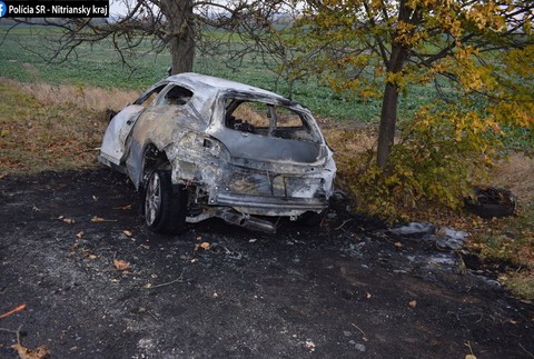 Mladík zahynul v aute 