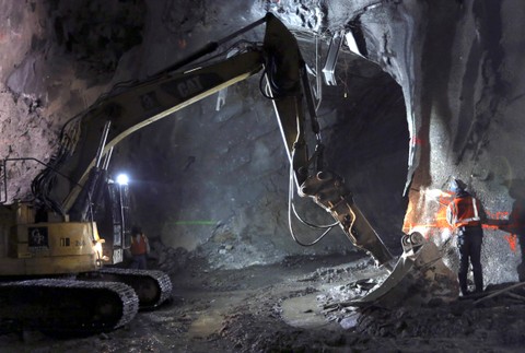 Tunely Manhattan New York metro rozširovanie vlaky stavba