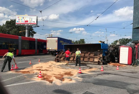 nehoda nákladného auta