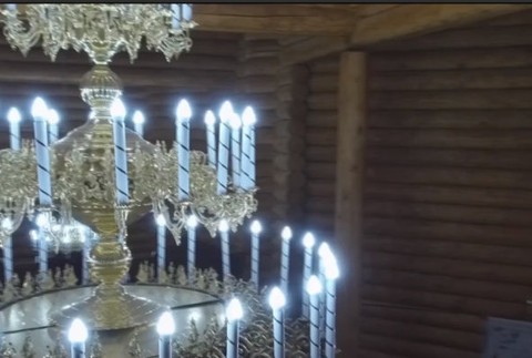 V Snine sa pýšia nádherným dreveným chrámom. Má ale jednu chybu, zvony sa ešte neozvali