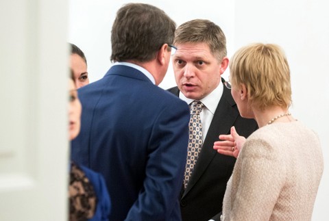 Robert Fico oznámenie kandidatúry historická budova NR SR 2