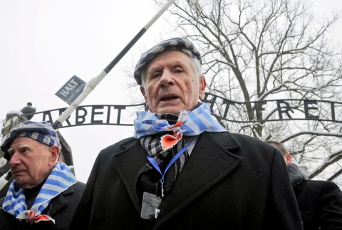 Osvienčim - do tábora prišli bývalí väzni 2