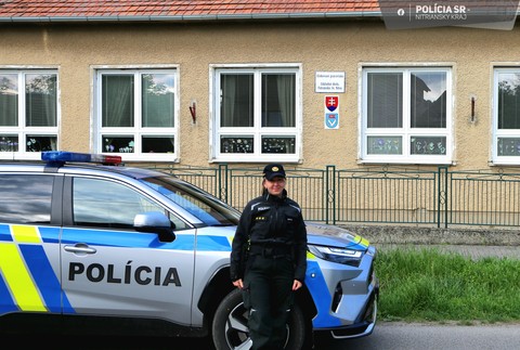 policajti nitra školy