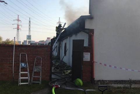 Hasiči zasahujú na Vajnorskej3935