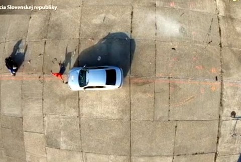 Simulácia auto verzus motorka