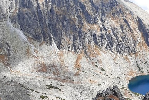 Záchranná akcia v horách: Muž padal štyridsať metrov z hrebeňa Tatier