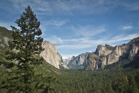 útes Taft Point v Yosemitskom národnom parku 