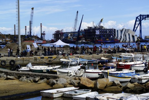 Costa Concordia vyťahovanie 3