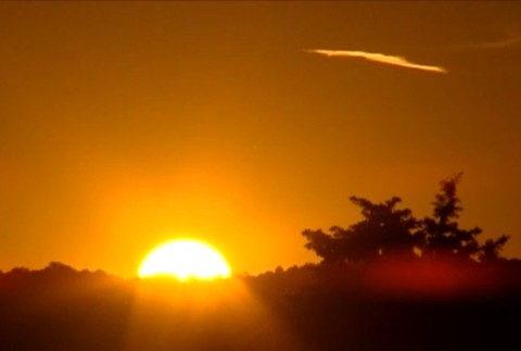 Ľudia chcú letný čas, vláda zimný. Zamiešať karty môže koordinovaný čas