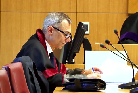 [multi] Pod hrozbou bitky brával spolužiakom desiatu. Bývalého žiaka odsúdili 1785