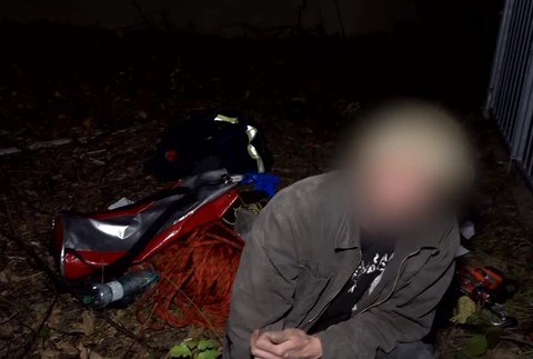 Chlap na komíne7268