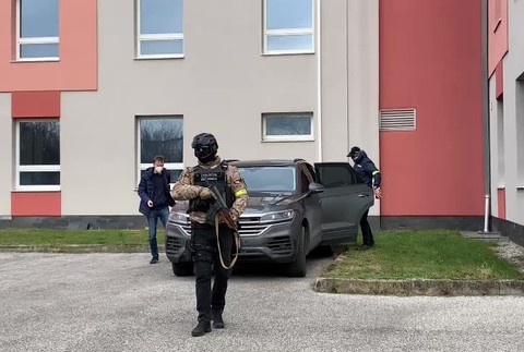 [multi] Rajecky 4 9044