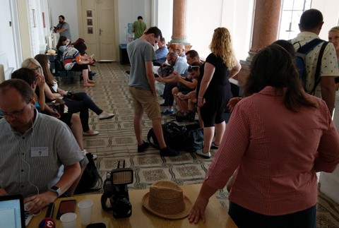 Novinári čakali na chodbe kým skončí pojednávanie 