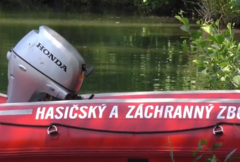 O život bojoval takmer hodinu