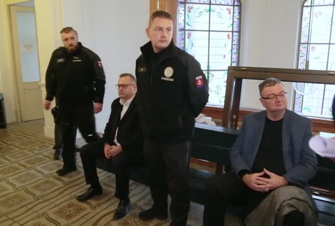 [multi] Súd Tipos 43093