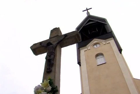 Polícia náhodne zastavila v Snine vodiča. Bol ním kňaz, nafúkal takmer dve promile