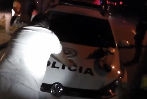 Polícia zadržala päť mužov, ktorí si kúpili pervitín za viac ako 300 eur. Štyria si ho hneď po kúpe aj pichli