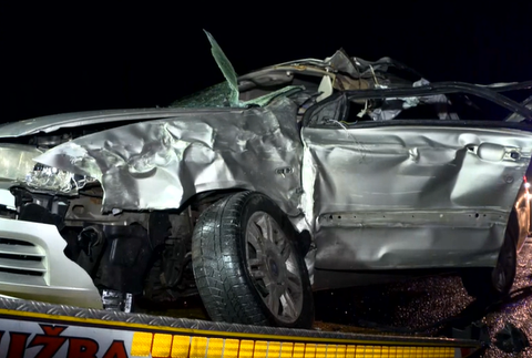Piatok trinásteho na cestách. Život vodiča vyhasol pod protiidúcim kamiónom 