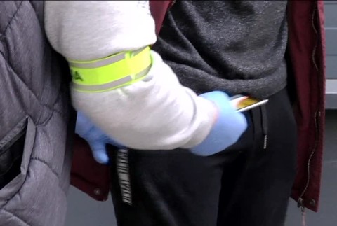 [multi] Policajná razia v Snine na drogy 99