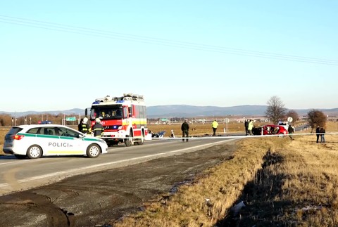 Cestu uzavreli policajti
