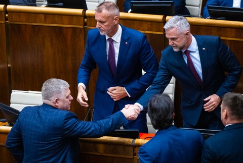 Parlament odmietol vysloviť nedôveru vláde SR